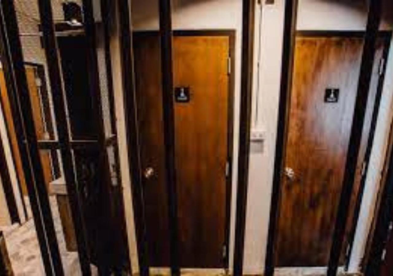Adora Hostel Chiang Mai Zewnętrze zdjęcie