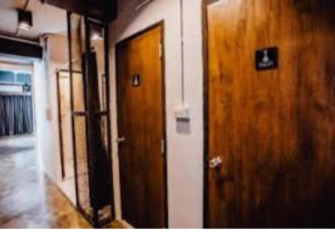 Adora Hostel Chiang Mai Zewnętrze zdjęcie